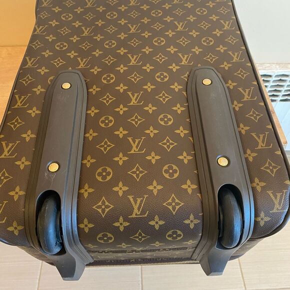 Authentic Louis Vuitton pegase 55 monogram - Picture 9 of 9